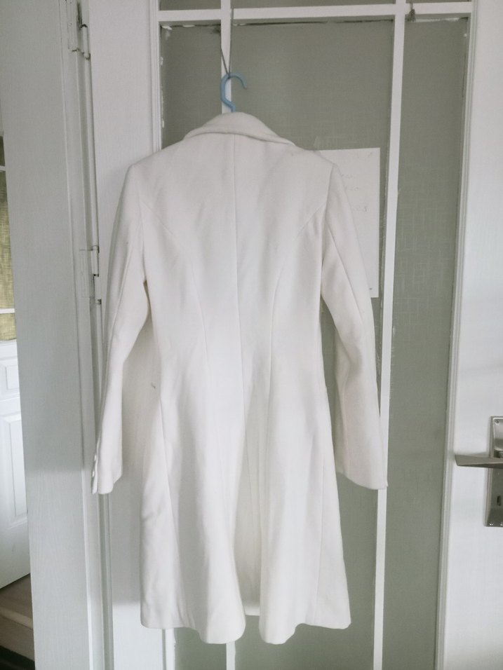 Düğmeli Beyaz Midi Kadın Ceket - Görsel 2