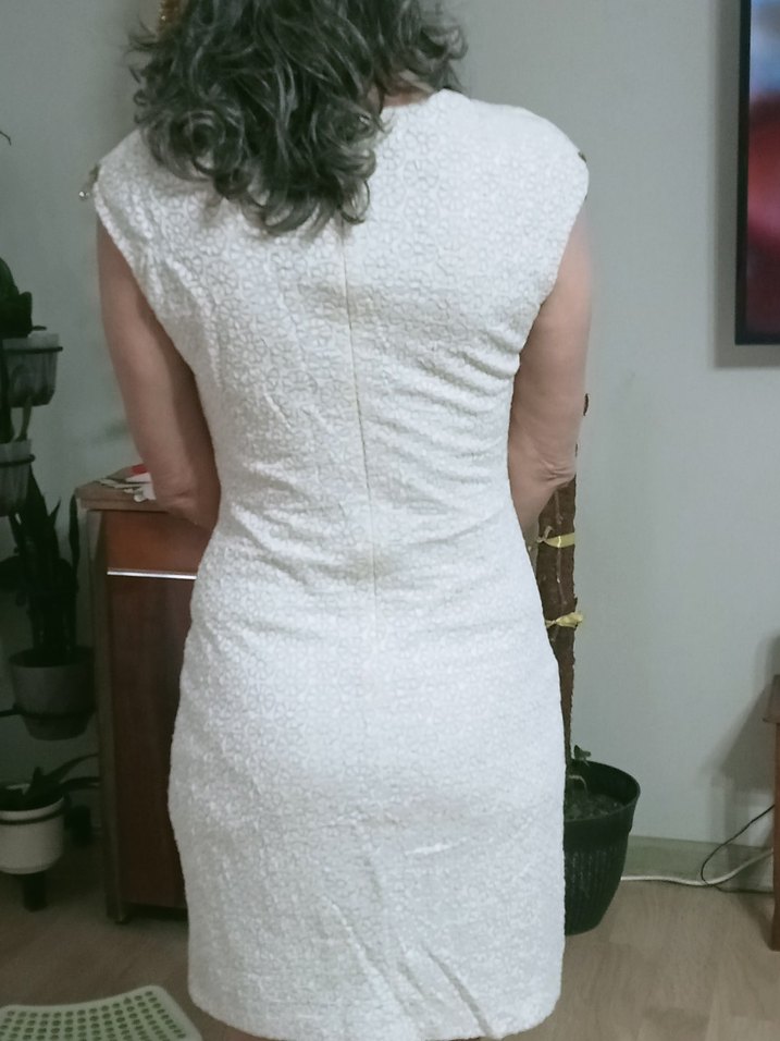 Beyaz Dantel Detaylı Midi Triko Elbise - Görsel 2