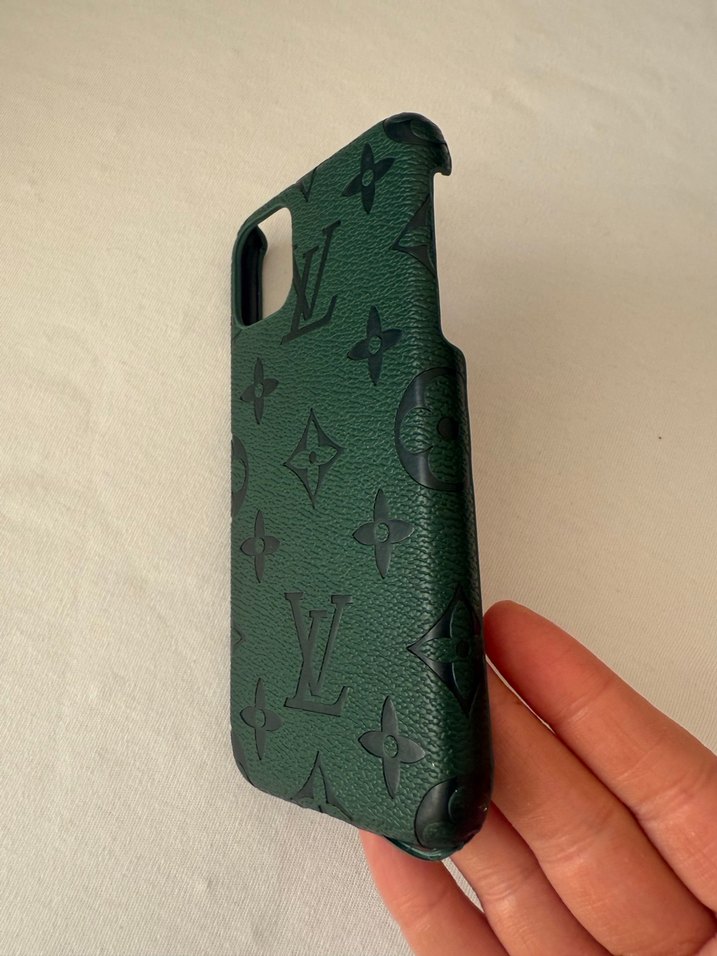 Koyu Yeşil Tokalı Telefon Kılıfı iPhone 11 - Görsel 2