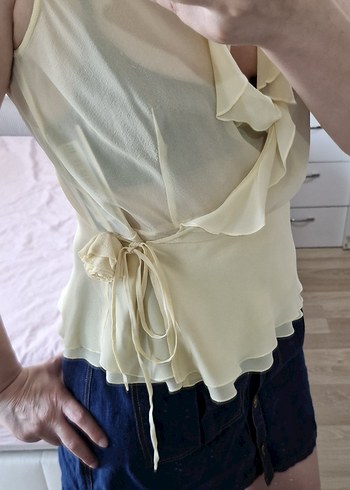 Benetton Sarı V Yakalı Yandan Bağlamalı Fırfırlı Bluz S-M - Görsel 7