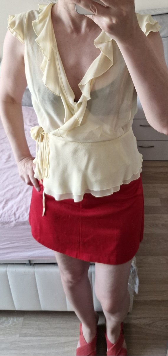 Benetton Sarı V Yakalı Yandan Bağlamalı Fırfırlı Bluz S-M - Görsel 3