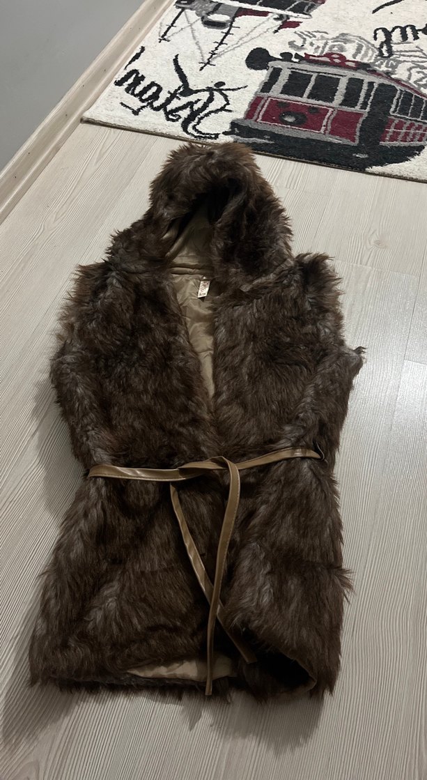 Kahverengi Kürk Detaylı Kadın Yelek - Görsel 3