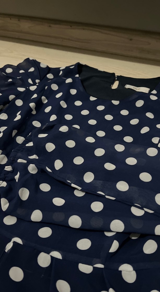 Uzun Kollu Puantiyeli Fırfırlı Kadın Bluz - Görsel 2