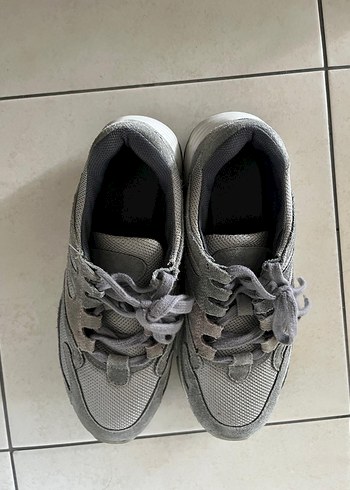 Gri Bağcıklı Kadın Spor Ayakkabı - Görsel 2
