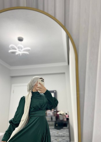 Uzun Yeşil Saten Abiye Elbise - Görsel 2