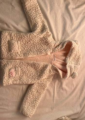 Kız Çocuk Kapüşonlu Beyaz Kürklü Mont - Görsel 3