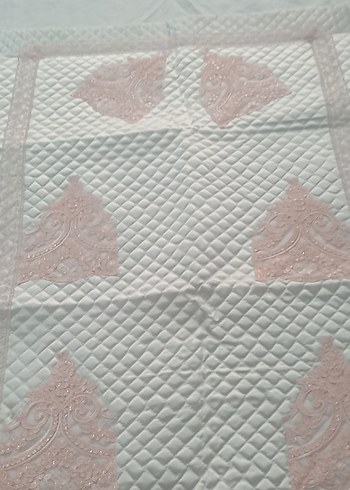 Nakışlı Pastel Beyaz Yatak Örtüsü - Görsel 2