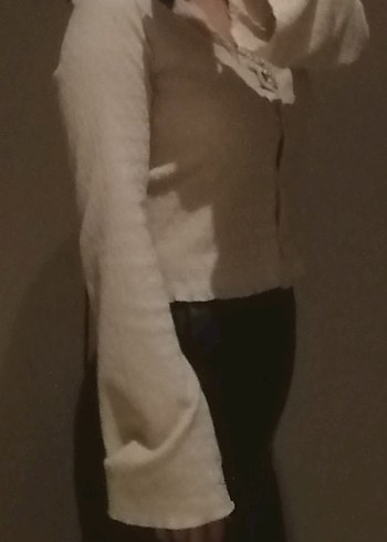 Beyaz  V Yaka Düğmeli Kadın Bluz - Görsel 3