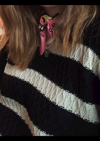 Uzun Kollu Siyah Beyaz Çizgili Triko Kazak - Görsel 2