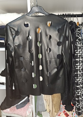 Kadın Siyah Puantiyeli Mini Deri Ceket - Görsel 3