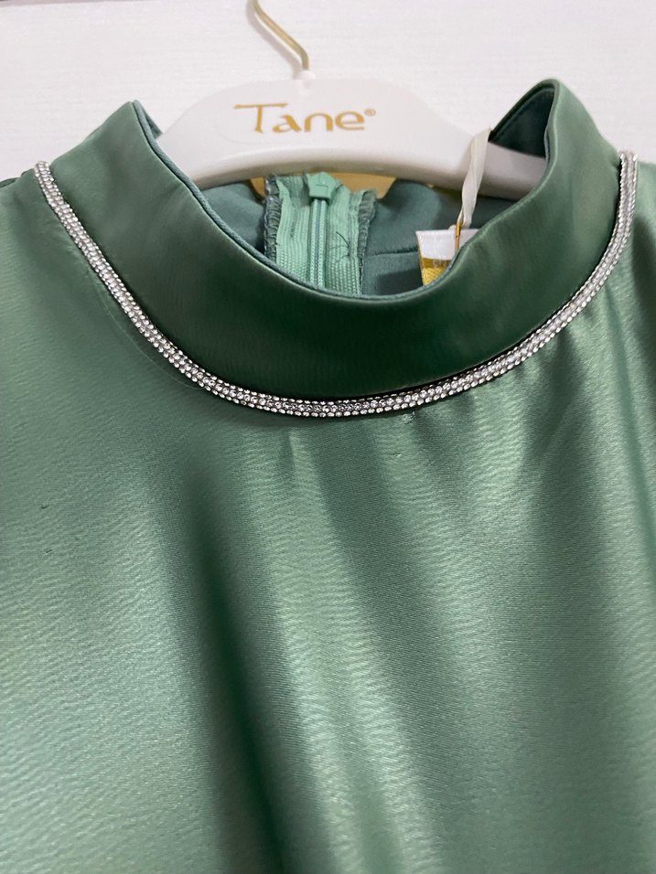 Taş şeritli beli drapeli saten abiye - Görsel 2