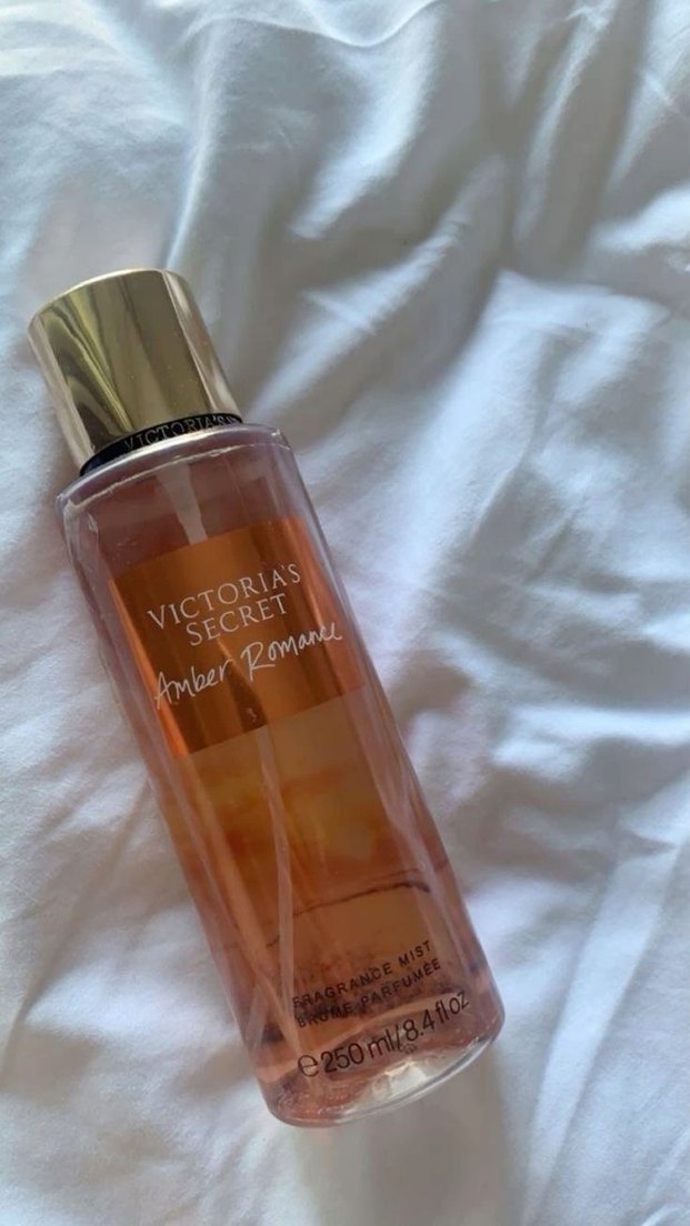 VS Amber Romance Vücut Spreyi - Görsel 2