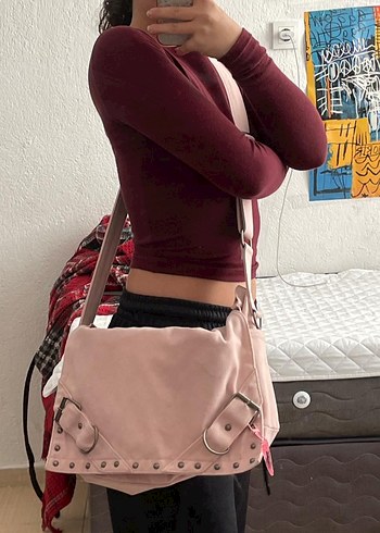 Pembe Süet Tokalı Kadın Çanta Bershka Postacı - Görsel 2