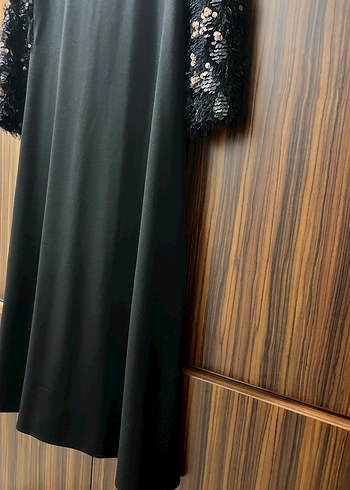 Siyah Kadın Uzun Kollu Kürklü Elbise - Görsel 2