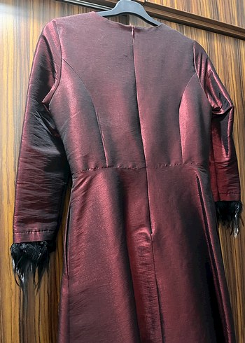 Bordo Uzun Kollu Kürk Detaylı Gece Elbisesi - Görsel 7