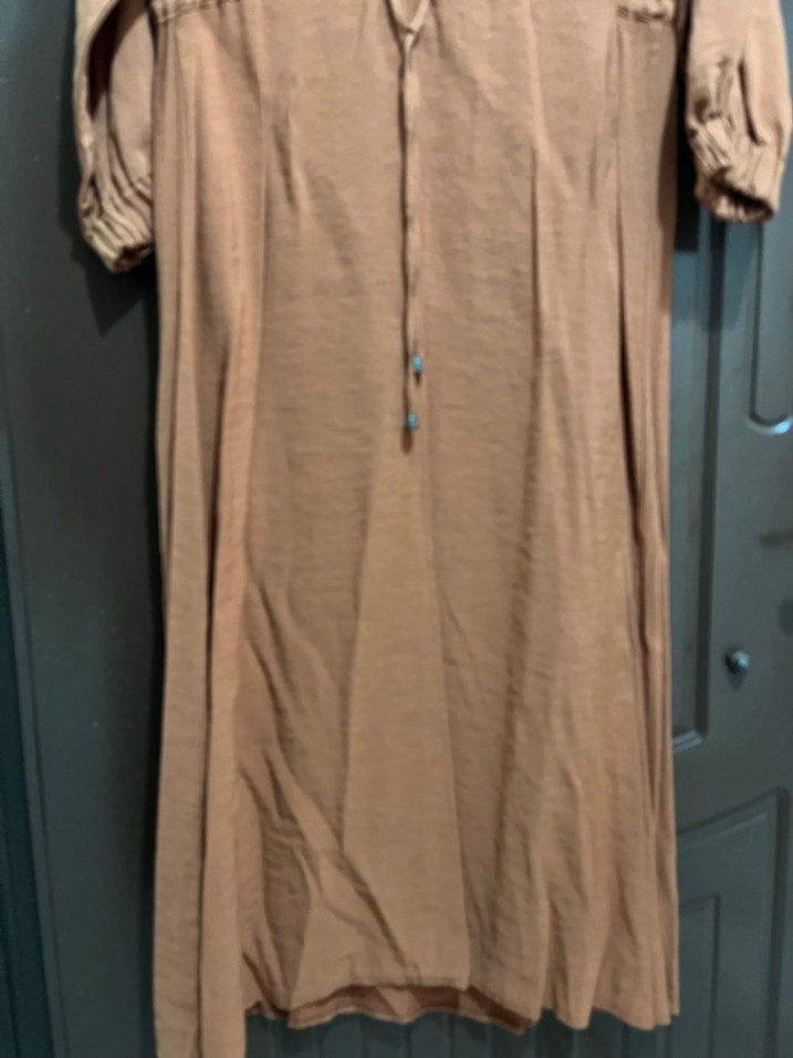 Turuncu Düğmeli Uzun Keten Elbise - Görsel 4