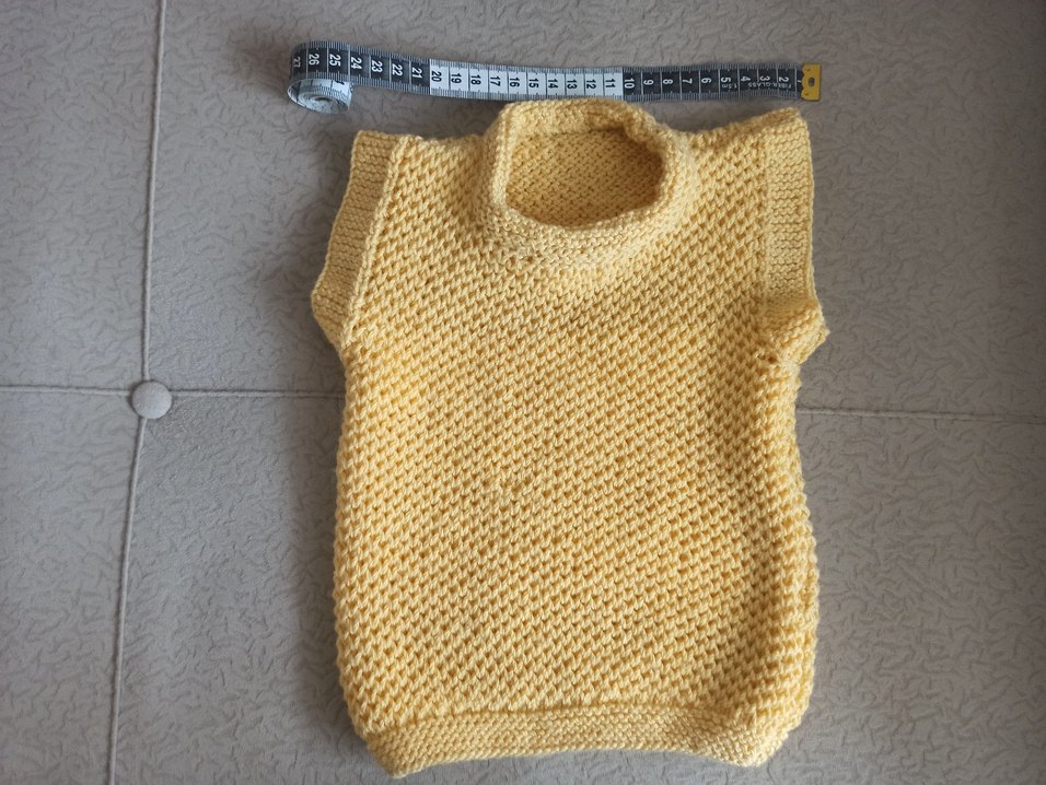 Kız Çocuk Sarı Örgü Kolsuz Süveter - Görsel 2