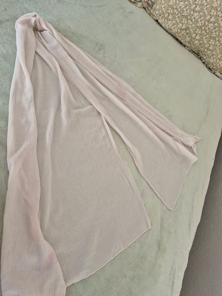 Kadın şalar  ayreten iki tanesida penye şaldır.. tansi 55 tl dir - Görsel 3