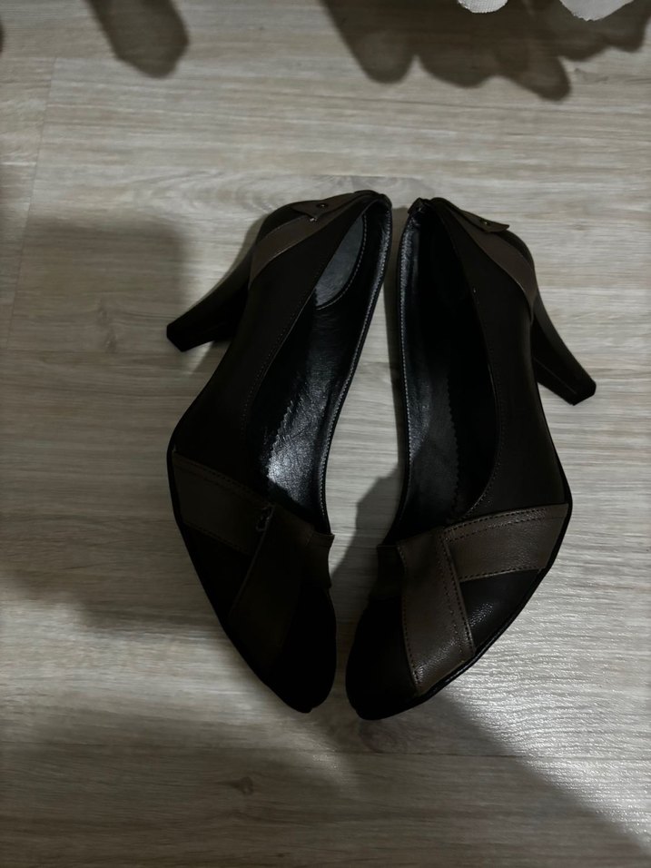 Kahverengi Tokalı Stiletto Topuklu Kadın Ayakkabı - Görsel 3