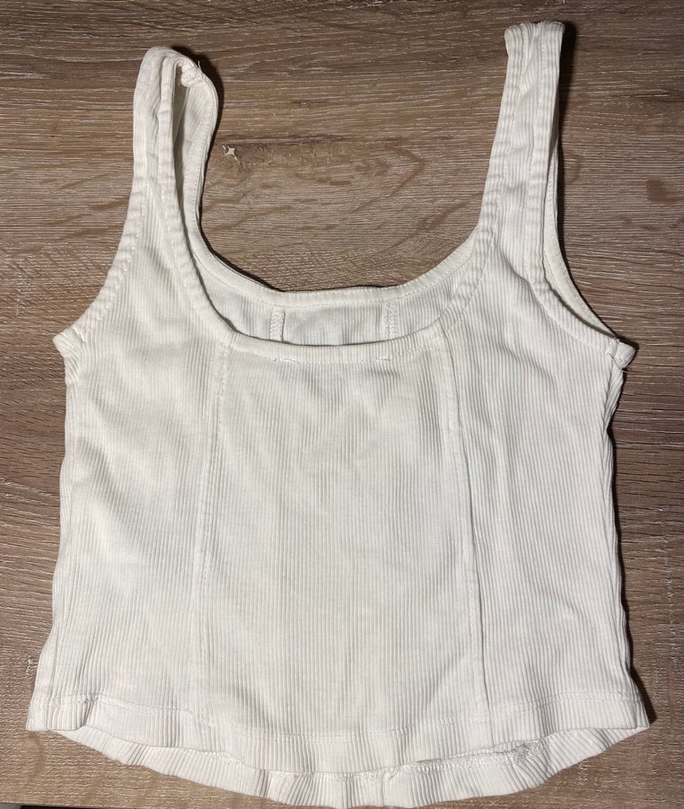 Kadın Beyaz Kolsuz Crop - Görsel 2