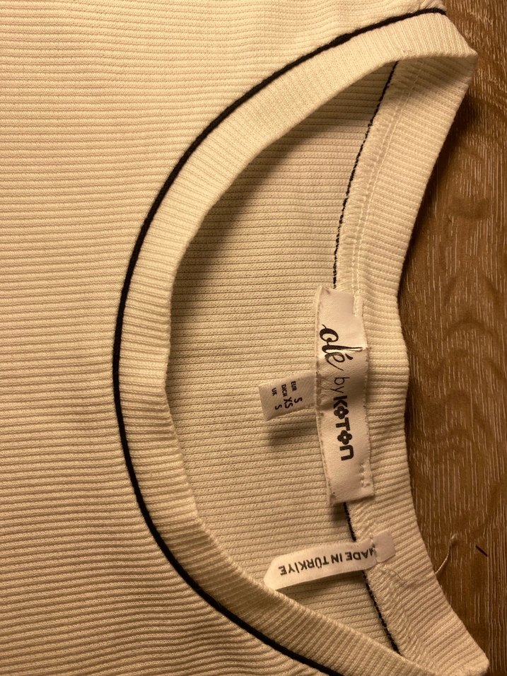 Beyaz Baskılı Kısa Kollu Tişört - Görsel 3