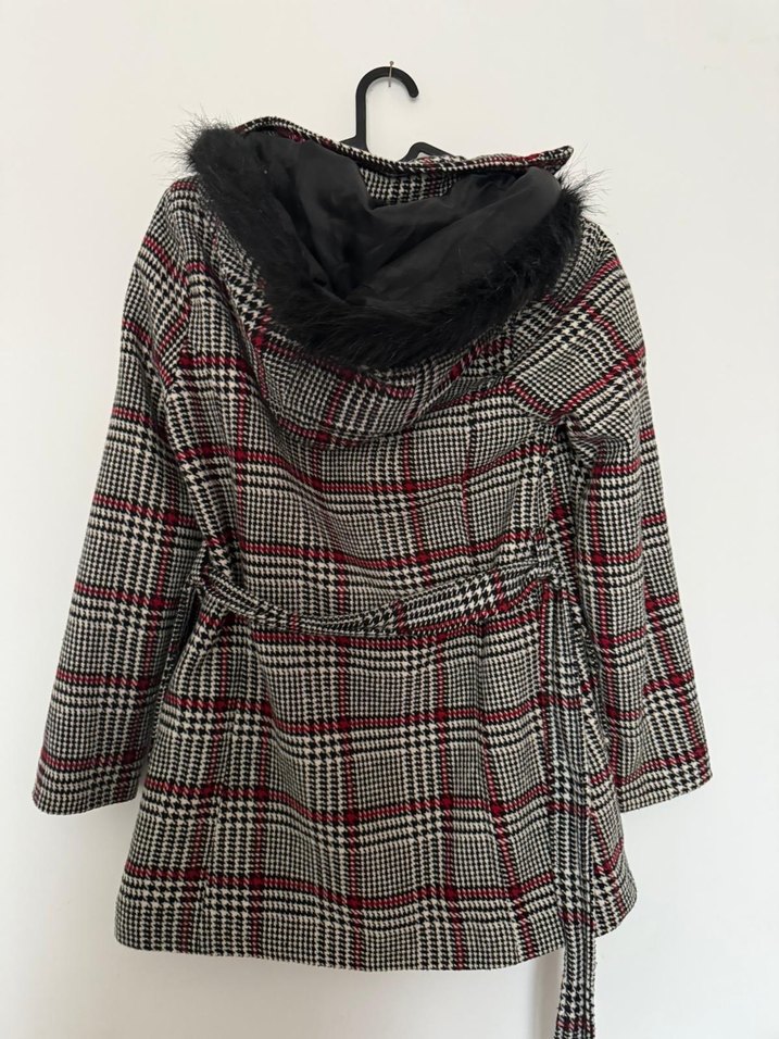 Kürk Detaylı Gri Ekose Kadın Kaban - Görsel 4