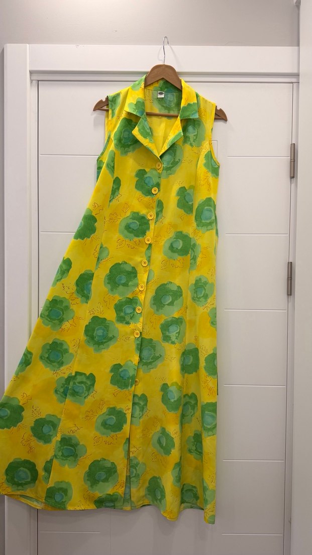 Sarı Çiçekli Uzun Düğmeli Bohem Elbise - Görsel 2