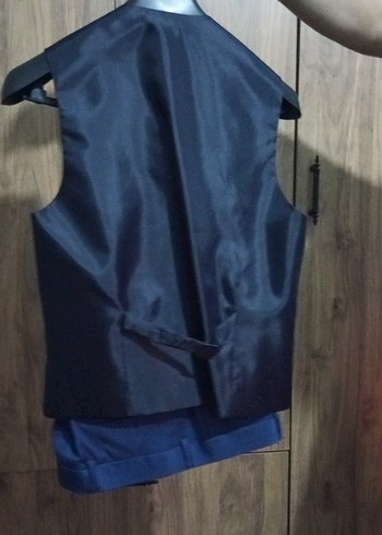 Erkek Koyu Mavi Düğmeli Takım Elbise - Görsel 3