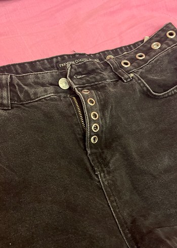 Düğmeli Siyah Denim Şort - Görsel 2