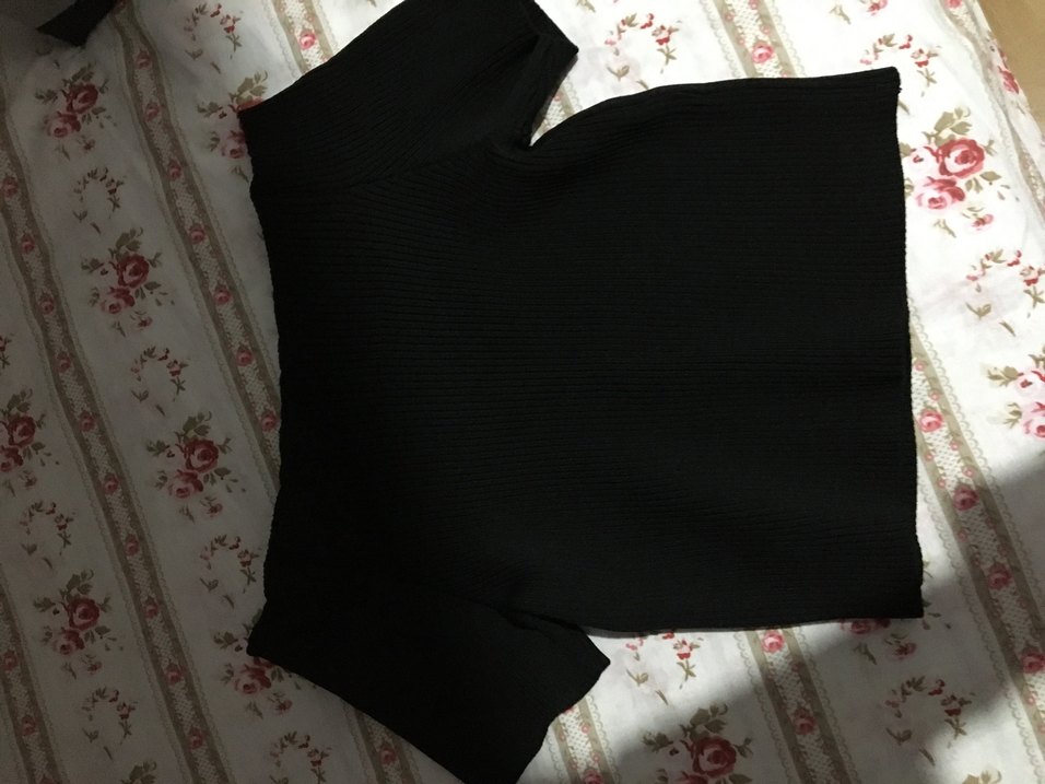 Siyah Kayık Yaka Kadın Crop Top - Görsel 2