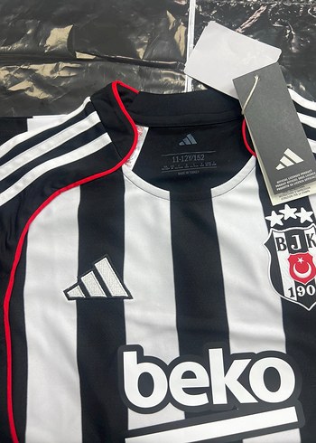 BJK Siyah Beyaz Çizgili Çocuk Forma 2025-26 sezon - Görsel 4