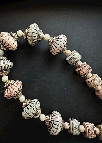 Bej Desenli Uzun Boncuklu Kadın Kolye/ Etnik Desenli - Görsel 3