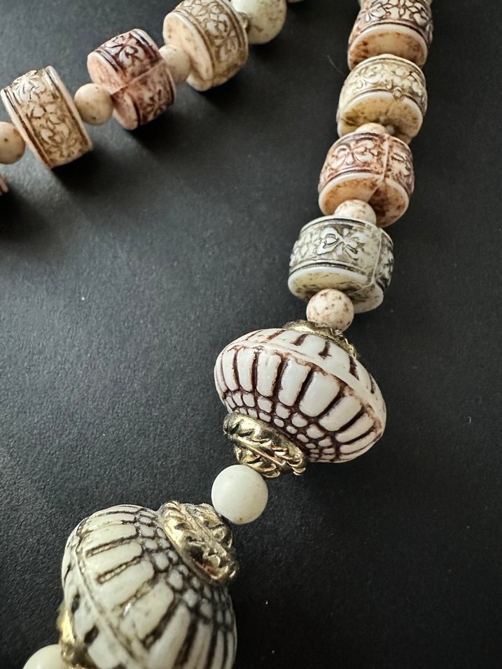 Bej Desenli Uzun Boncuklu Kadın Kolye/ Etnik Desenli - Görsel 4