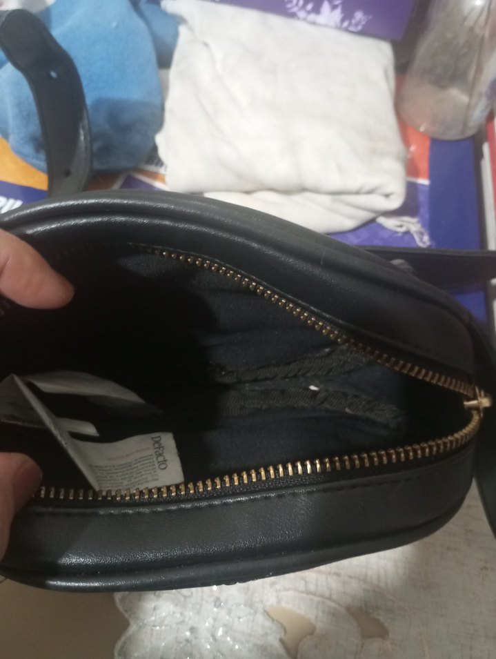 Zincir Detaylı Siyah Yılan Desenli Deri Çanta - Görsel 2