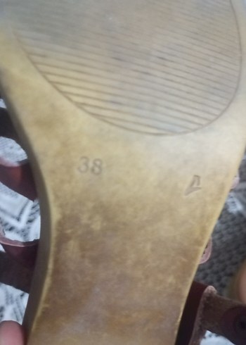 Bej Yılan Desenli Dolgu Topuklu Kadın Sandalet - Görsel 4