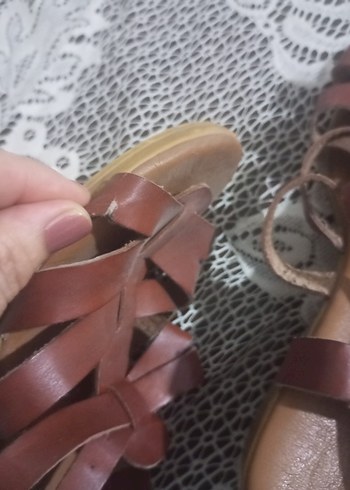 Bej Yılan Desenli Dolgu Topuklu Kadın Sandalet - Görsel 2