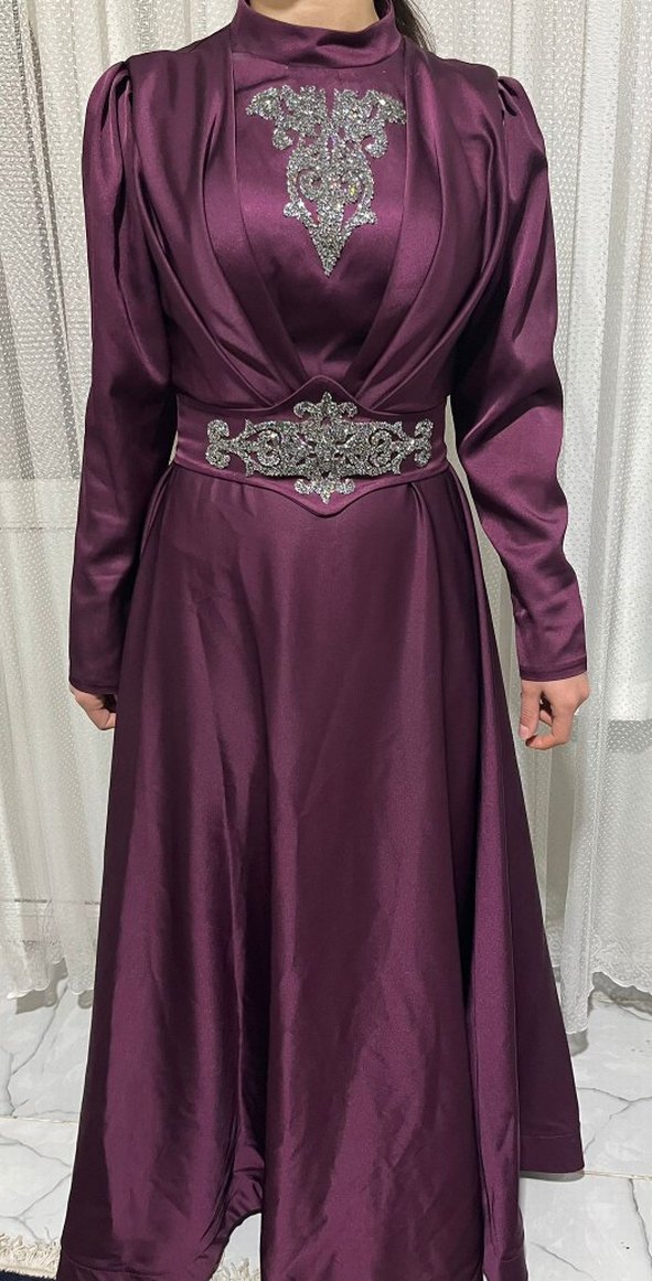 Mor Uzun Kollu Nakışlı Kadın Abiye Elbise - Görsel 3
