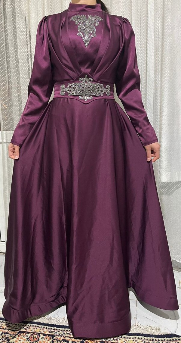 Mor Uzun Kollu Nakışlı Kadın Abiye Elbise - Görsel 2