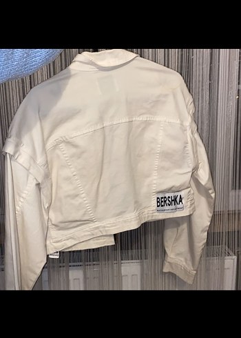 Beyaz Kemerli Kısa Kadın Ceket - Görsel 3