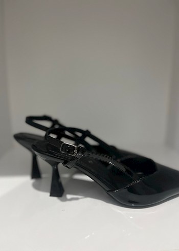 Siyah Rugan Tokalı Stiletto Topuklu Kadın Ayakkabı - Görsel 2