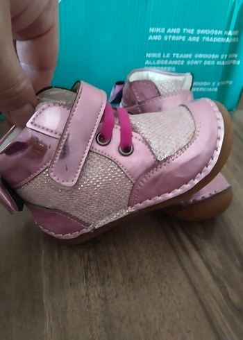 Parlak Pembe Kız Bebek İlk Adım Ayakkabısı - Görsel 2
