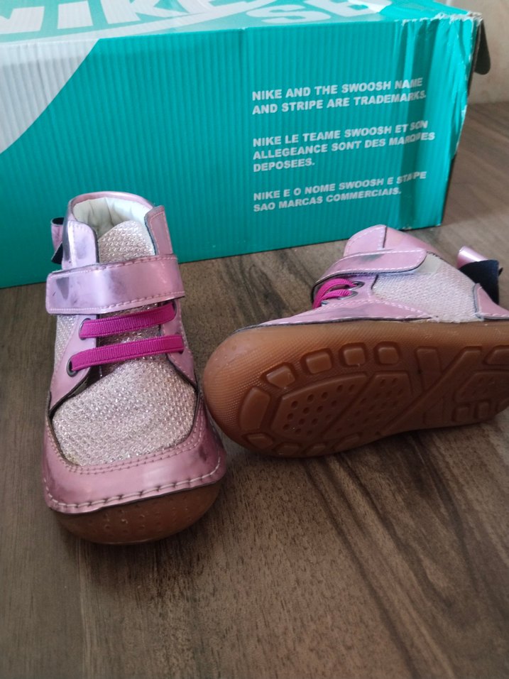 Parlak Pembe Kız Bebek İlk Adım Ayakkabısı - Görsel 3