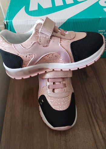 Pembe Kız Çocukları Spor Ayakkabı sıfır kullanılmamış - Görsel 2