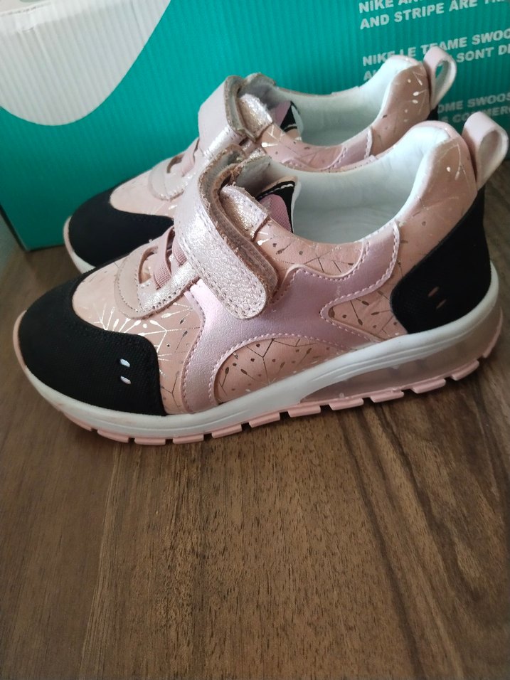 Pembe Kız Çocukları Spor Ayakkabı sıfır kullanılmamış - Görsel 4