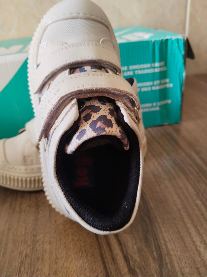 Kızlar için Beyaz Zebra Desenli Cırt Cırtlı Spor Ayakkabı - Görsel 4