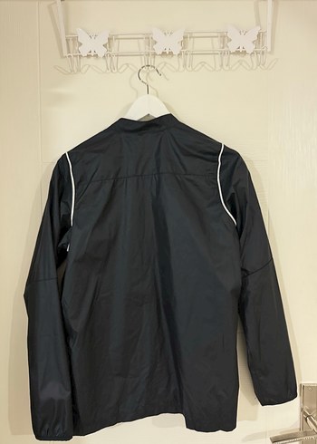 Nike Siyah Fermuarlı kadın Yağmurluk - Görsel 3