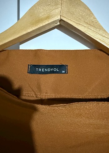 Trendyol Kahverengi Süet Kemerli Mini Şort Etek - Görsel 2