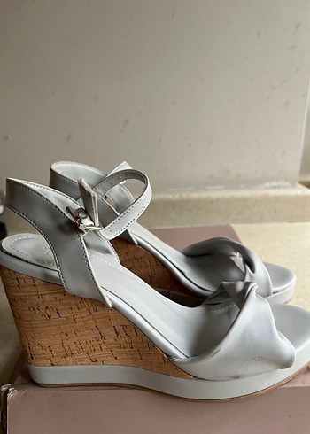 İnci Gri Dolgu Topuklu Kadın günlük Ayakkabı - Görsel 3