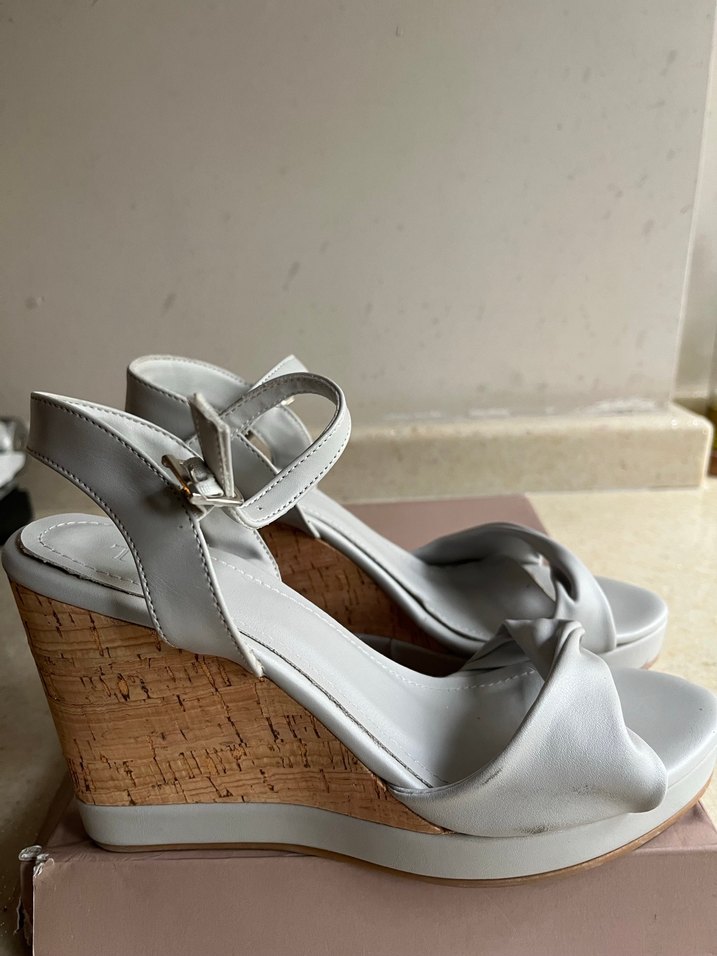 İnci Gri Dolgu Topuklu Kadın günlük Ayakkabı - Görsel 3