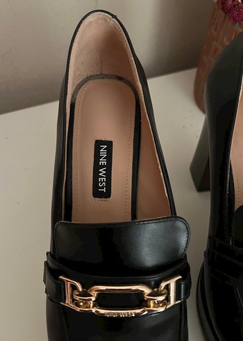 Deri Tokalı Siyah Klasik Topuklu Ayakkabı - Görsel 4